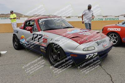 media/Jun-01-2025-CalClub SCCA (Sun) [[eae223c5dd]]/Around pit/